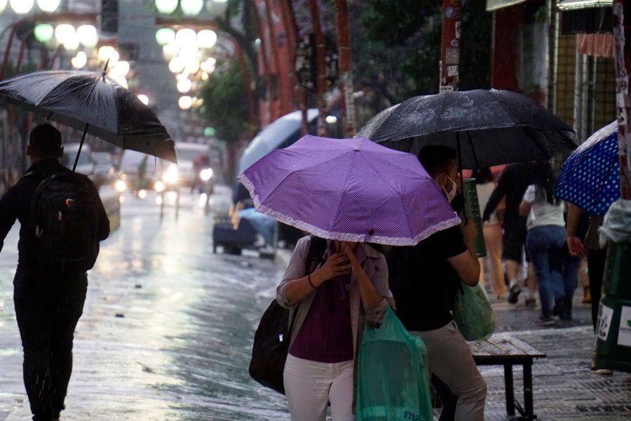 Previsão do tempo: Carnaval será de chuva e frio na região Sudeste