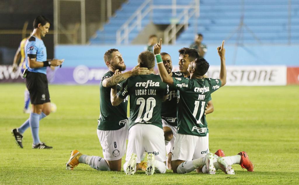 Palmeiras vence Delfín por 3 a 1 e larga na frente nas oitavas de final da Libertadores