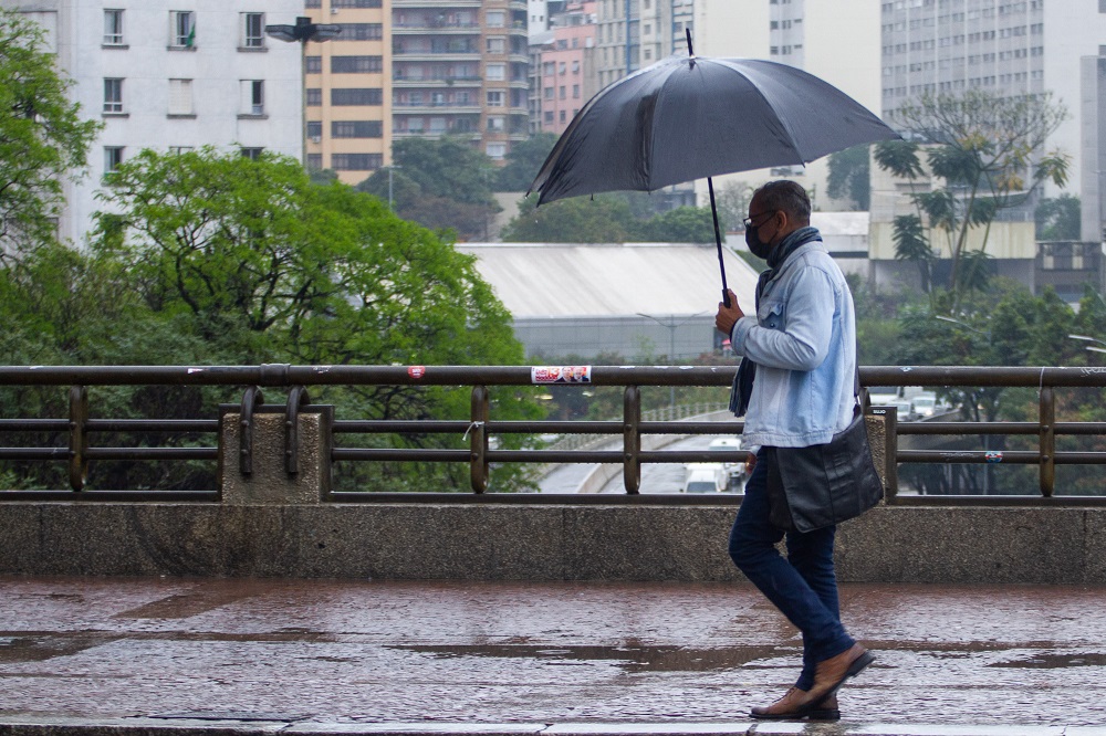 Defesa Civil alerta para chuvas fortes em São Paulo a partir desta terça-feira