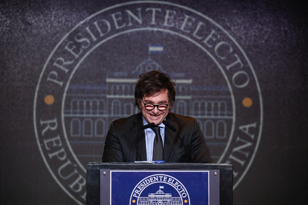 Milei faz primeiro discurso como presidente e diz que ‘hoje começa o fim da decadência argentina’