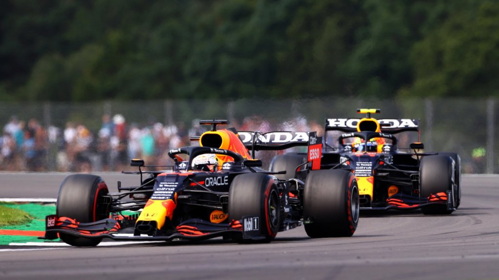 Verstappen lidera 1º treino livre do GP da Inglaterra; Hamilton é o terceiro