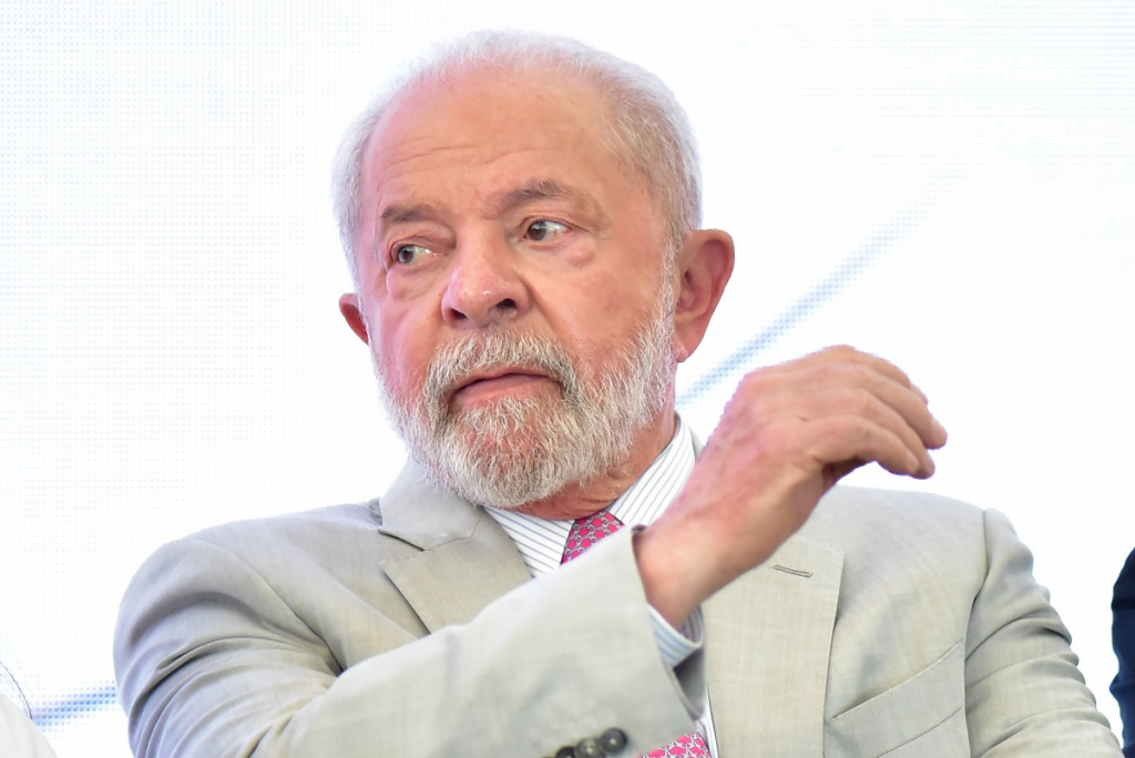 Fim do orçamento secreto, isenção do IR e mais: O que sobrou das promessas de Lula após seis meses de governo