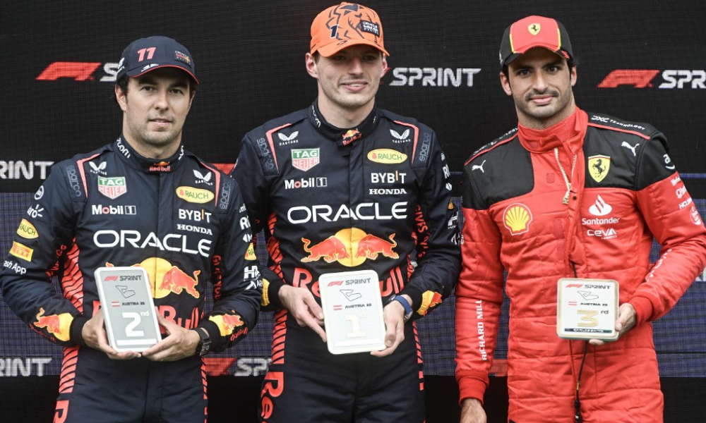 Verstappen vence corrida sprint do GP da Áustria de F1 em embate com Pérez