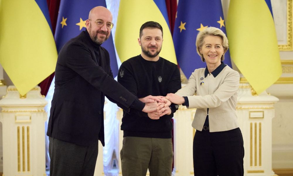União Europeia planeja reconstruir Ucrânia com ativos russos congelados e reitera apoio à adesão do país ao bloco