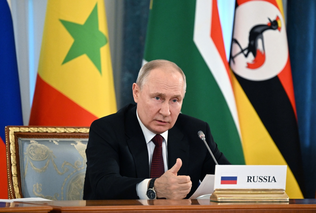 Putin afirma que não desistiu de negociar solução pacífica para guerra com a Ucrânia