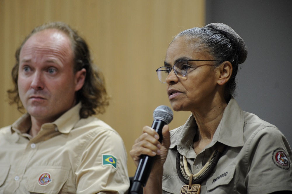 Governo envia mais 149 brigadistas para o combate aos incêndios no Amazonas