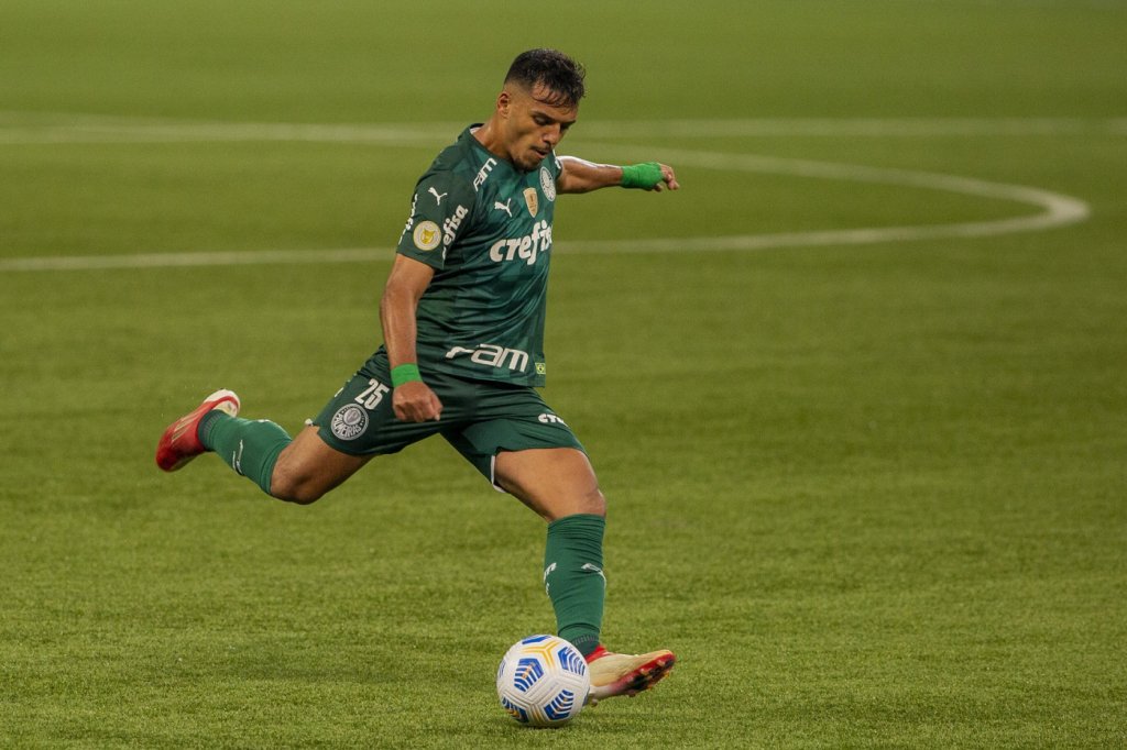 Gabriel Menino crê em conquista do Palmeiras no Brasileirão: ‘O Atlético-MG pode tropicar’ 