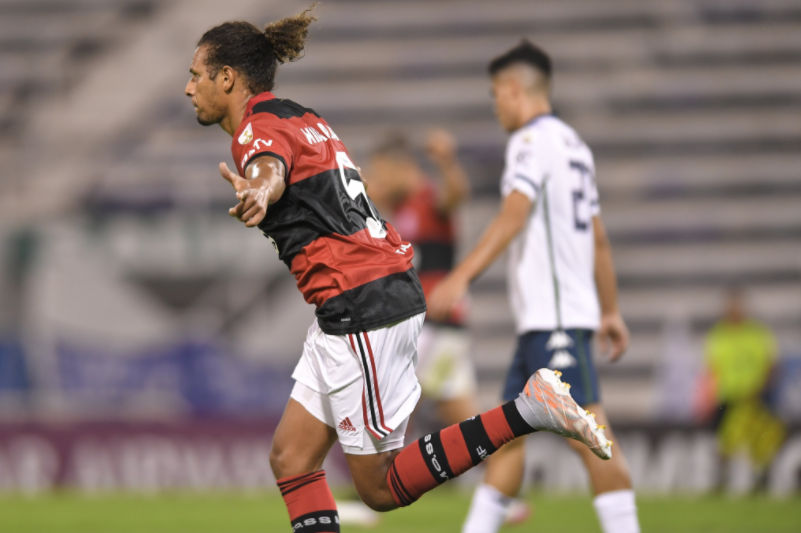 Na estreia da Libertadores, Flamengo vence de virada o Vélez Sársfield