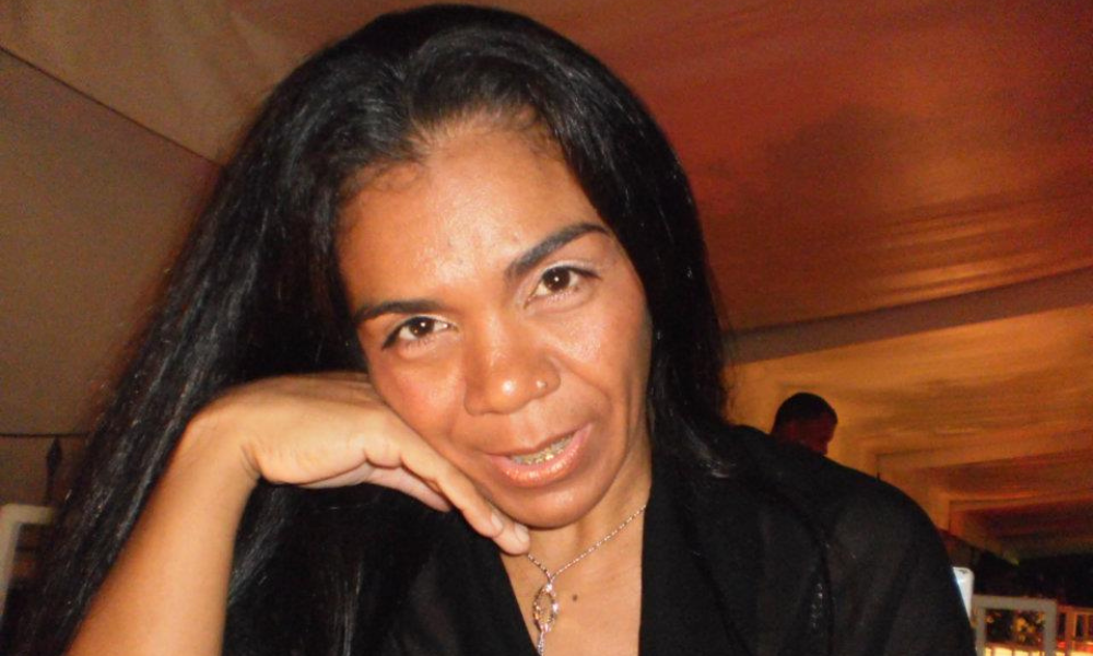 Suspeita de enviar bombons envenenados para mulher é presa no Rio de Janeiro