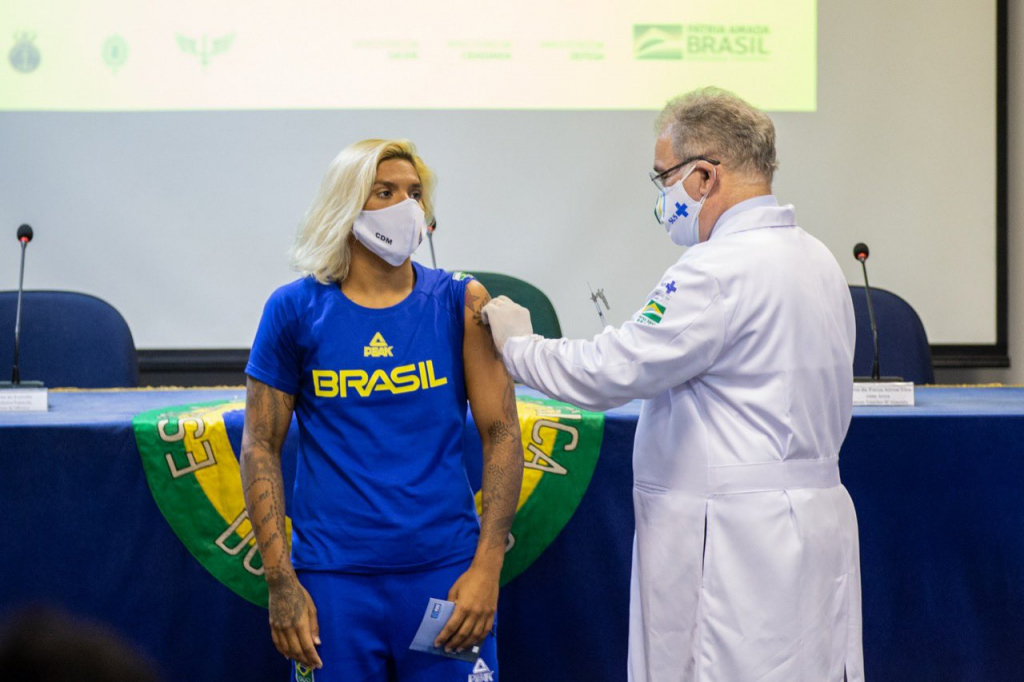 Atletas olímpicos e paralímpicos começam a ser vacinados contra a Covid-19