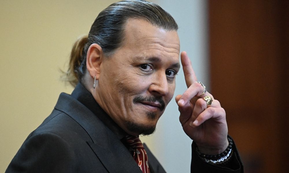 ‘Depois de seis anos, o júri me deu a minha vida de volta’, comemora Johnny Depp