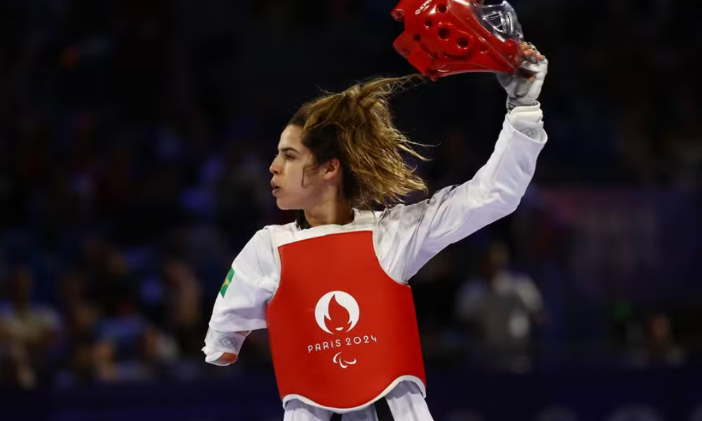 Paralimpíadas de Paris: Ana Carolina Moura, do taekwondo, leva a terceira medalha de ouro para o Brasil