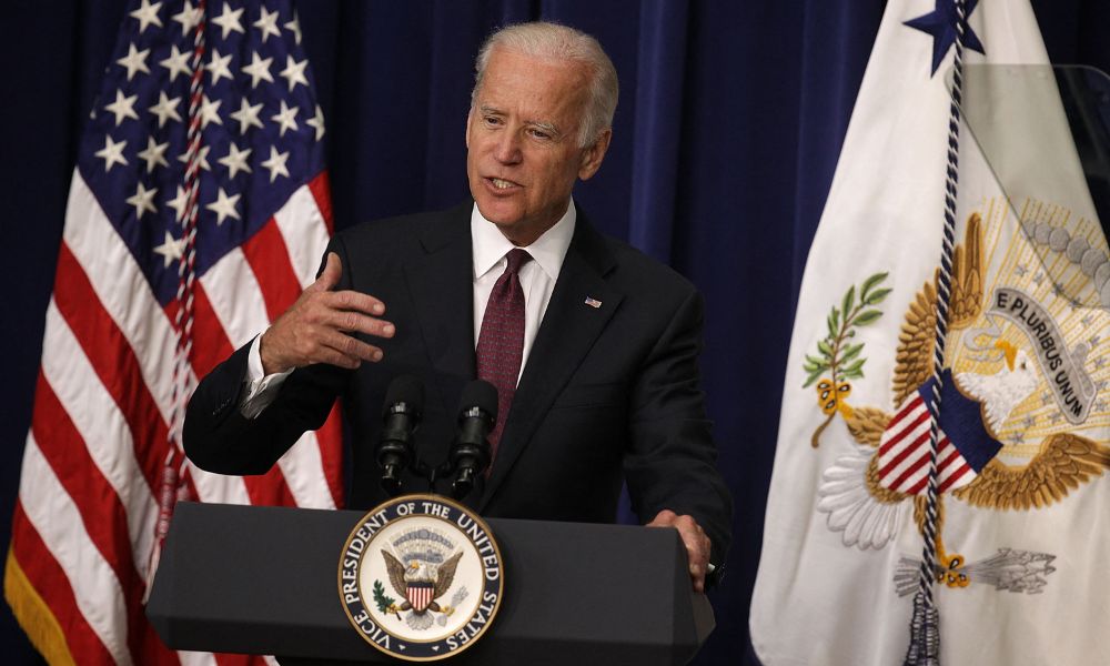 Joe Biden se compromete a repatriar americanos detidos na Rússia
