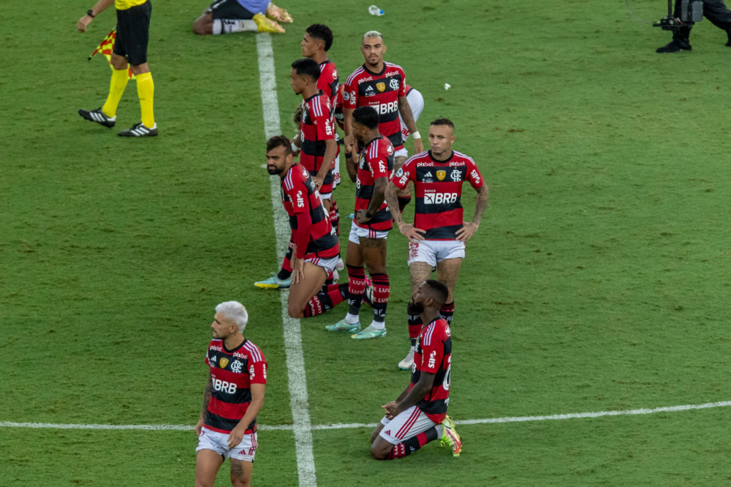 Flamengo vira piada nas redes sociais após perder terceiro título no ano: ‘Time regular’