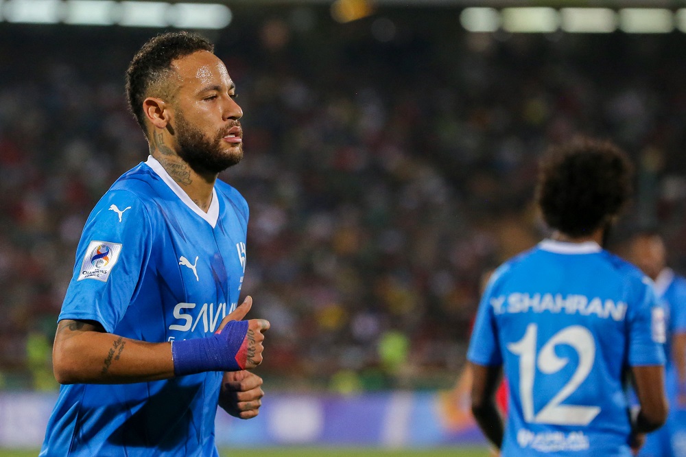 Al-Hilal suspende inscrição de Neymar e busca novo estrangeiro para o time