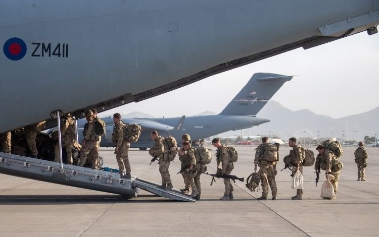 Reino Unido finaliza retirada de Forças Armadas do Afeganistão
