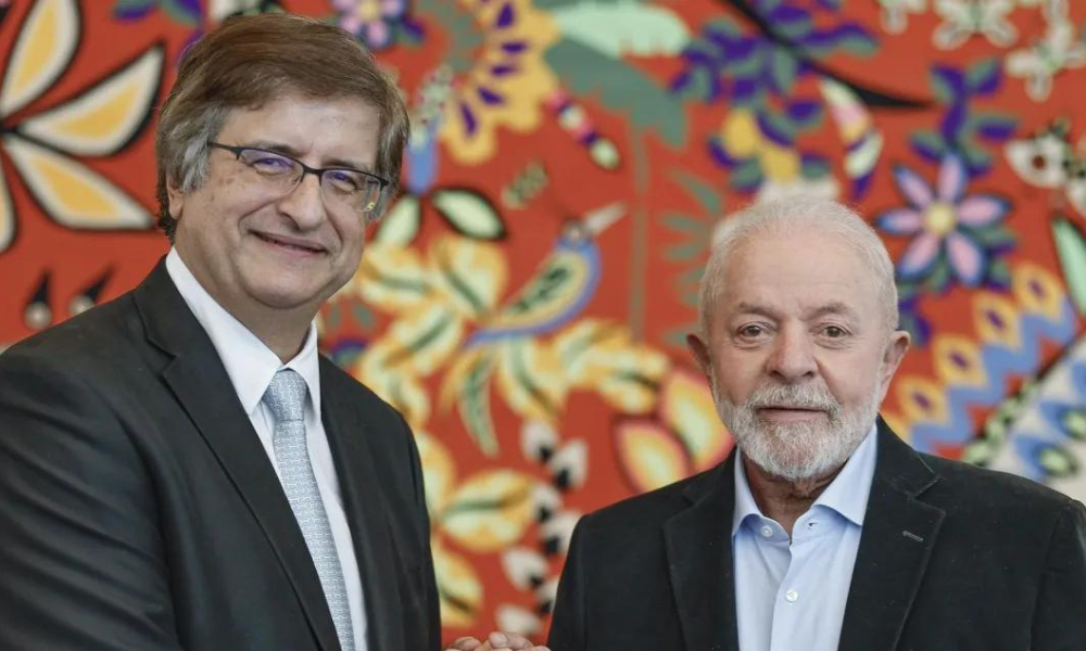 Lula oficializa nomeação de Paulo Gonet para PGR