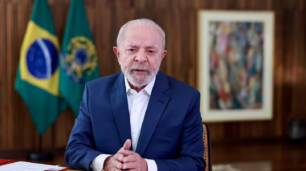 Lula mantém agenda após explosões próximas ao Planalto 