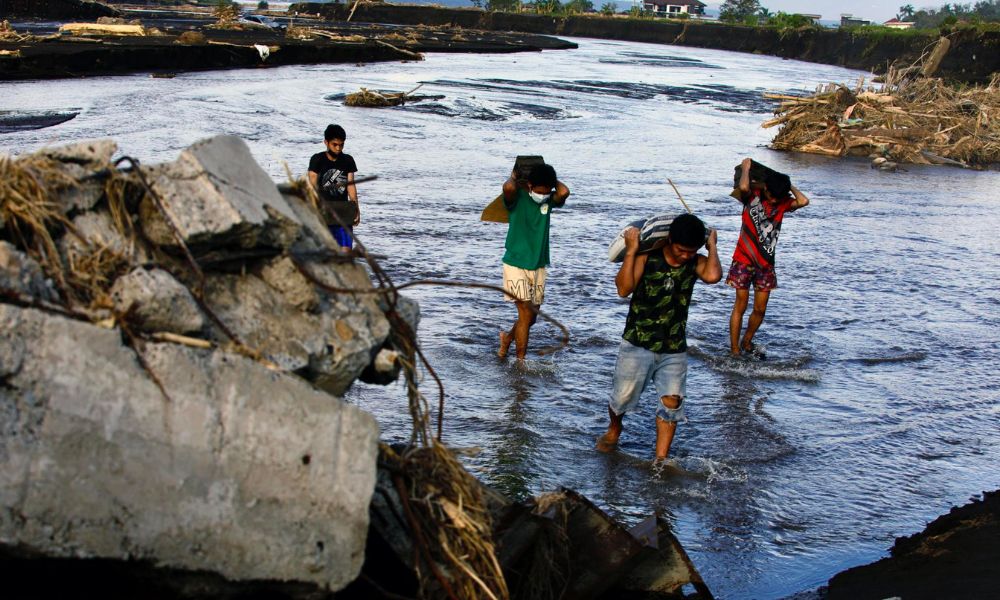 Tempestade tropical Trami deixa Filipinas devastada e ao menos 126 mortos 