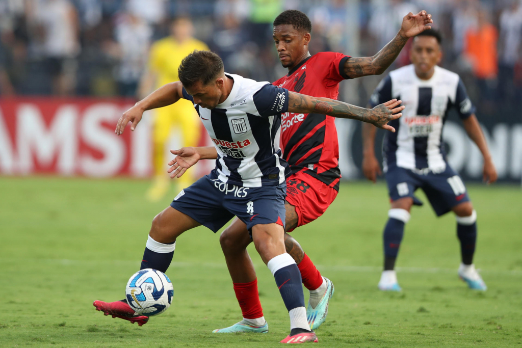 Athletico-PR leva sufoco do Alianza Lima e empata na estreia da Libertadores