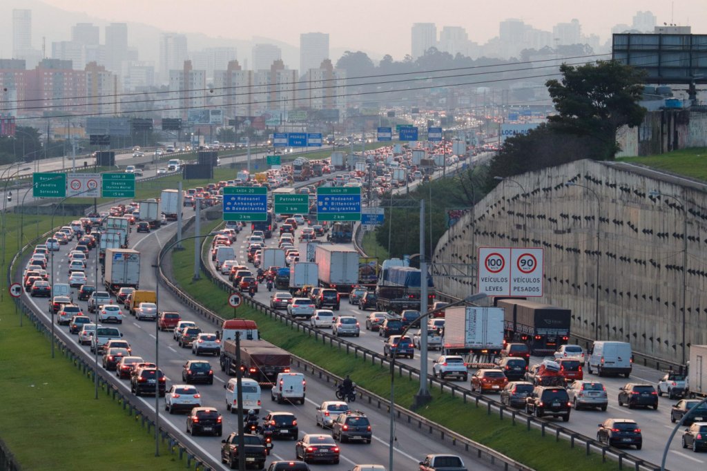 Dia mundial sem carro: cresce número de pessoas que usam transporte individual