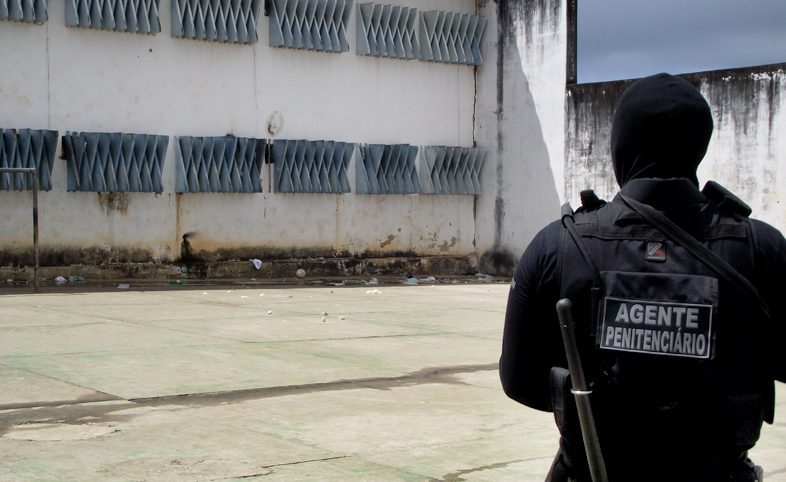 Polícia Penal de SP cobra governador Tarcísio por regulamentação e melhorias para a categoria