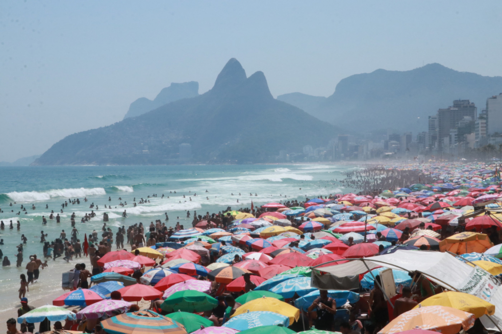 Em meio à onda de calor, Rio de Janeiro registra sensação térmica de 52,7ºC às 8h