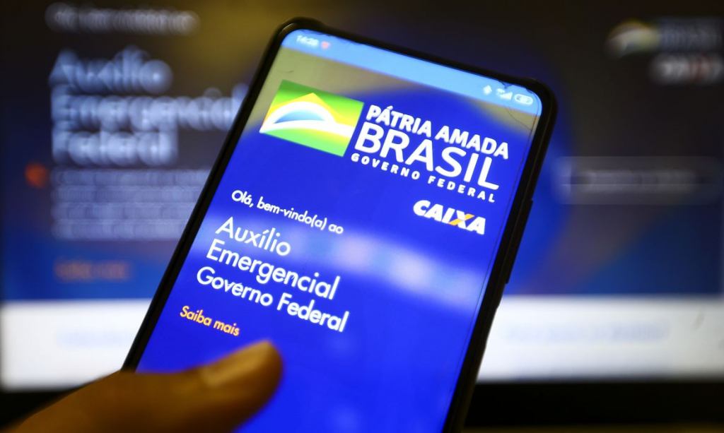 Governo Federal decide antecipar pagamento do Auxílio Brasil