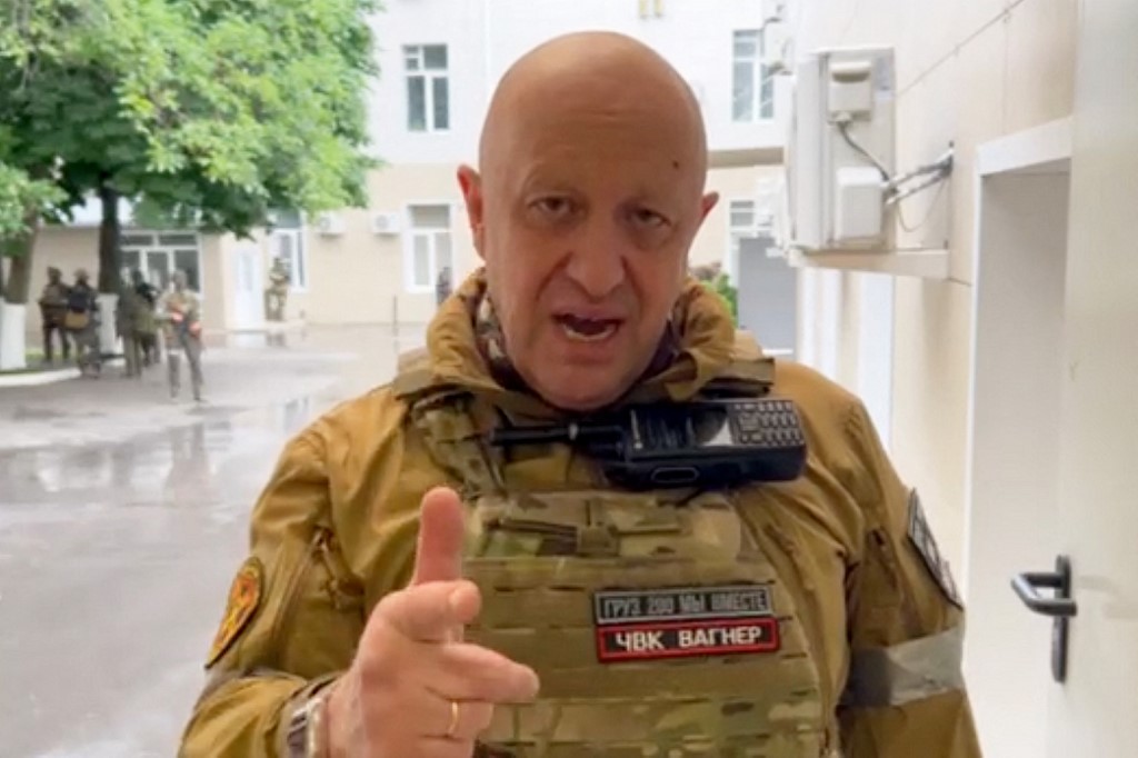 De vendedor de cachorro-quente a líder de grupo paramilitar que desafia Putin: Conheça Yevgeny Prigozhin