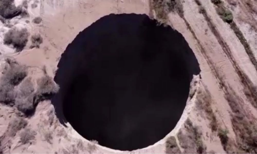 Buraco gigante no Chile: tudo o que se sabe sobre a cratera que não para de crescer