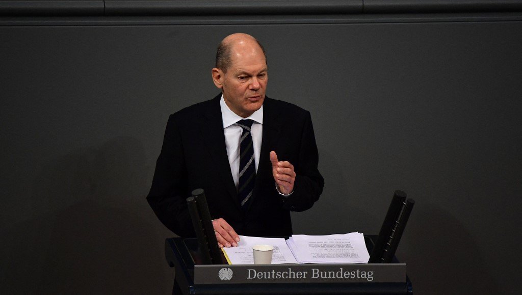 Estrangeiros poderão pedir cidadania após cinco anos vivendo na Alemanha, diz Scholz