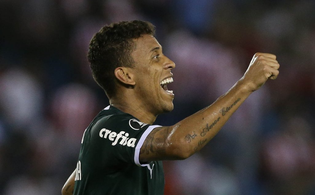 Palmeiras renova contrato com Marcos Rocha até o fim de 2023
