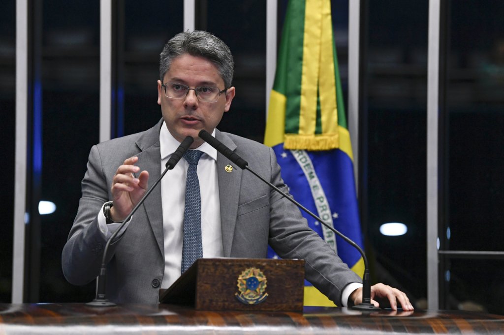 Alessandro Vieira declara voto em Tebet: ‘Mostrou independência em relação ao Executivo’