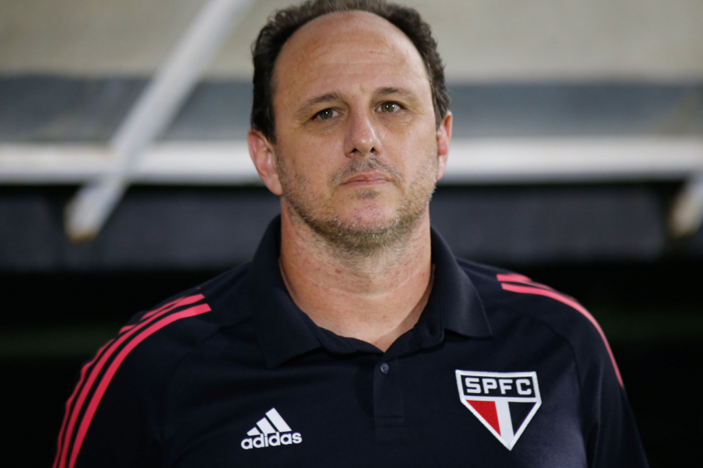 Rogério Ceni lamenta derrota do São Paulo e explica polêmica substituição de Igor Gomes