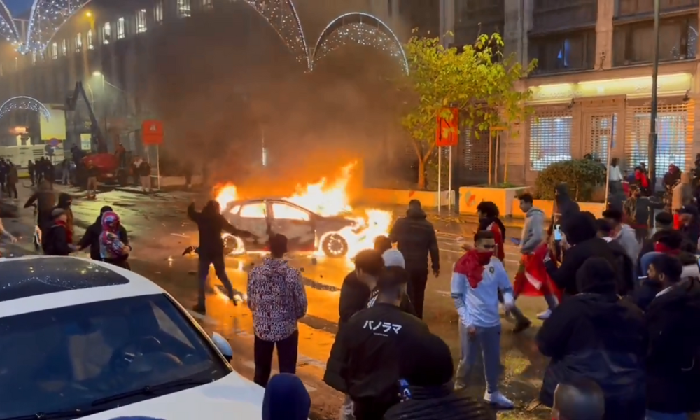 Bruxelas tem tumulto, carros incendiados e vandalismo após vitória do Marrocos contra a Bélgica