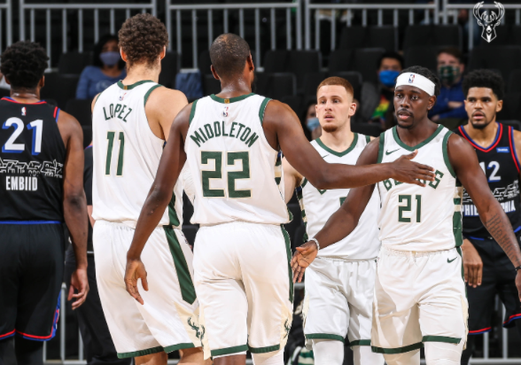 Milwaukee Bucks anuncia vacinação de torcedores no próximo jogo da NBA