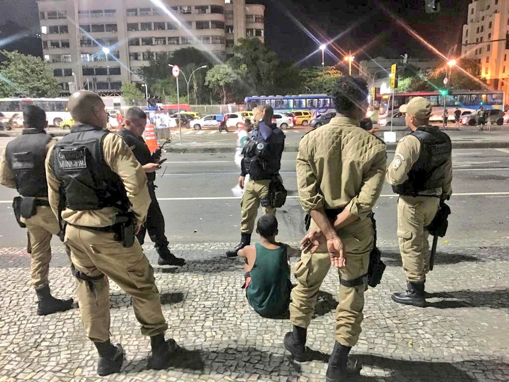 Carnaval de rua do Rio de Janeiro tem furtos, assaltos e spray de pimenta
