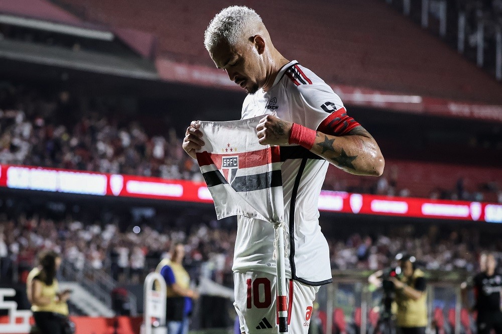 São Paulo anuncia renovação de contrato com Luciano até 2026