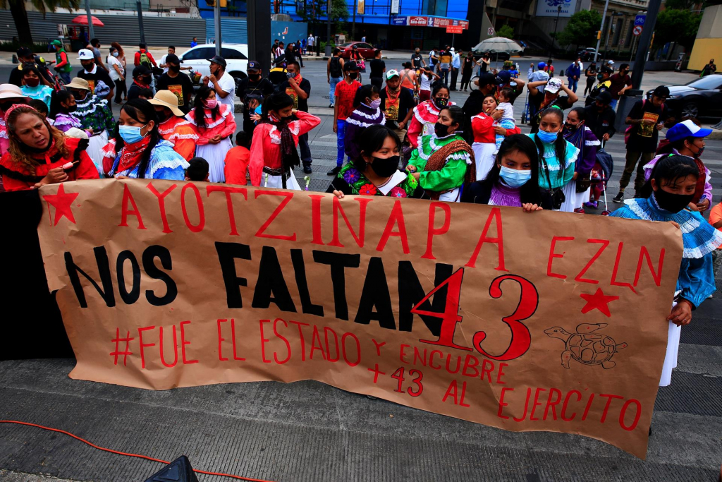 No México, pais de 43 jovens desaparecidos em 2014 anunciam novas buscas independentes
