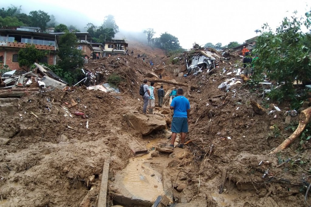 Saiba como ajudar as vítimas da chuva na Região Serrana do RJ