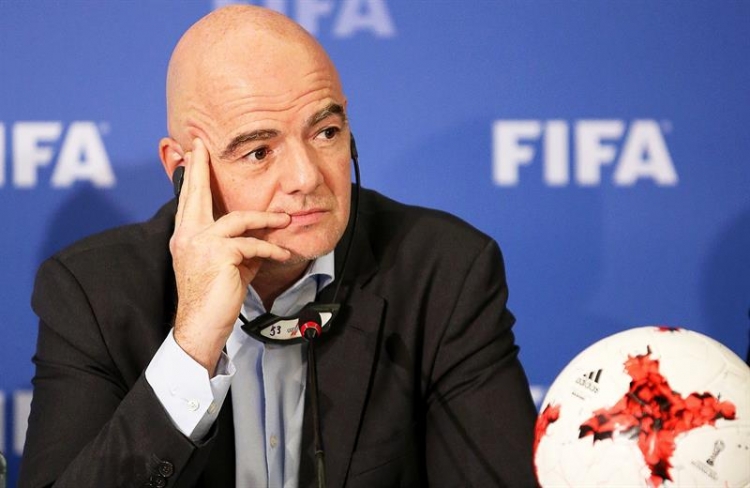 Presidente da Fifa condena Superliga e defende diálogo ao invés de punições aos clubes