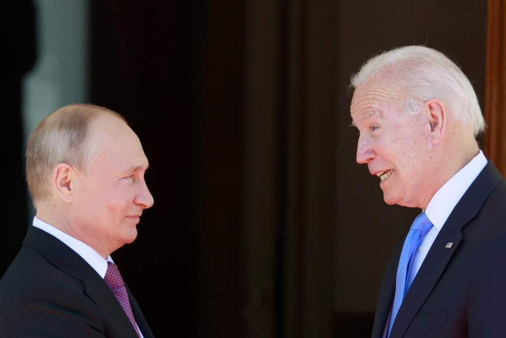 Reunião entre Biden e Putin é marcada por pragmatismo e negativas de ciberataques