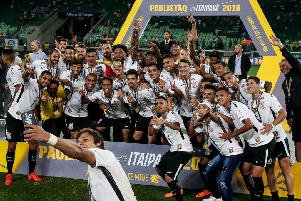 Corinthians zoa Palmeiras no aniversário de título do Estadual: ‘#PaulistinhaDay’