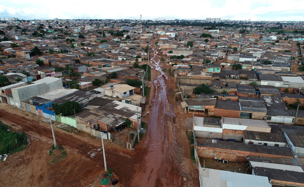 Brasil tem 16,4 milhões de habitantes em favelas, aponta IBGE