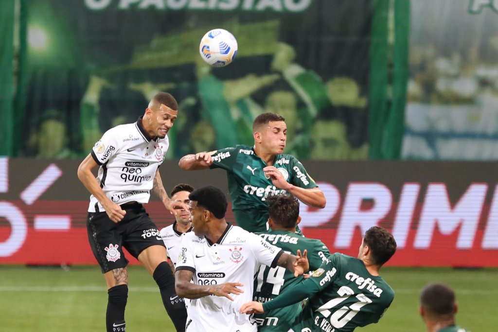 De ‘ressaca’, Palmeiras e Corinthians empatam em 1 a 1 pelo Brasileirão
