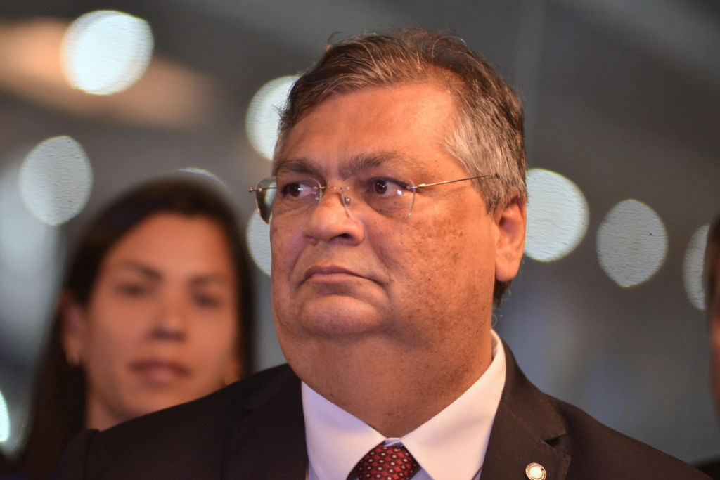 Flávio Dino diz que inelegibilidade de Bolsonaro é ‘resultado esperado’