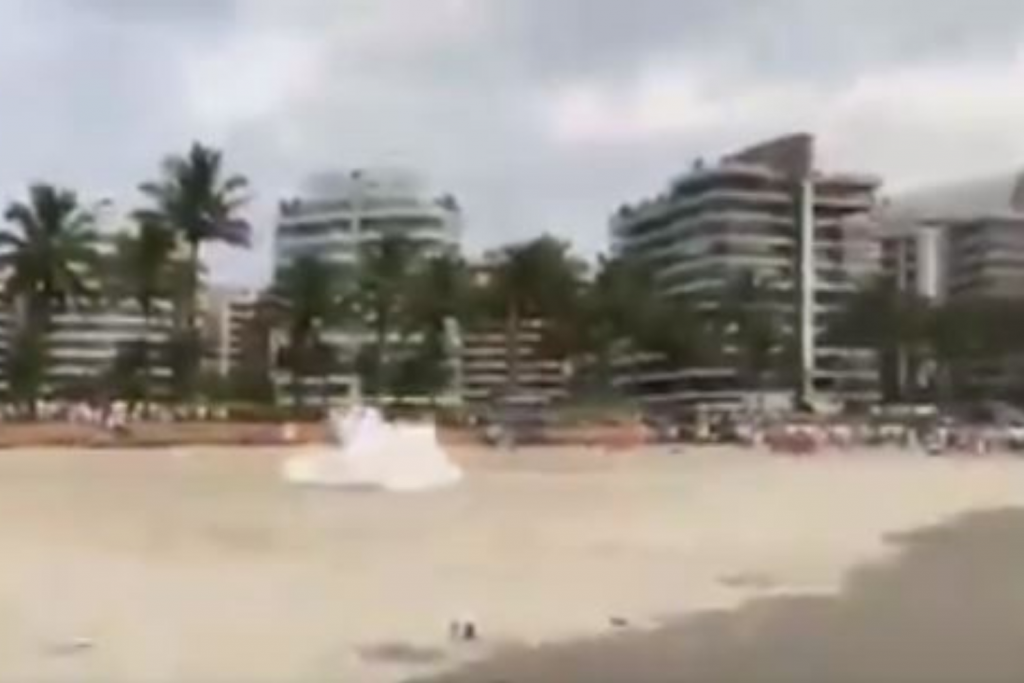 PM dispersa banhistas em praia fechada do litoral de São Paulo