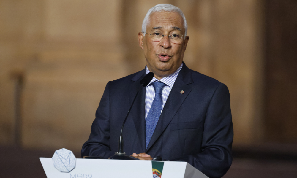 Primeiro-ministro de Portugal renuncia ao cargo após acusação de corrupção