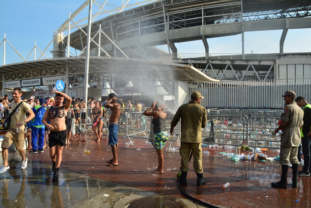 Segundo show de Taylor Swift no Rio de Janeiro é adiado para a segunda-feira devido ao forte calor