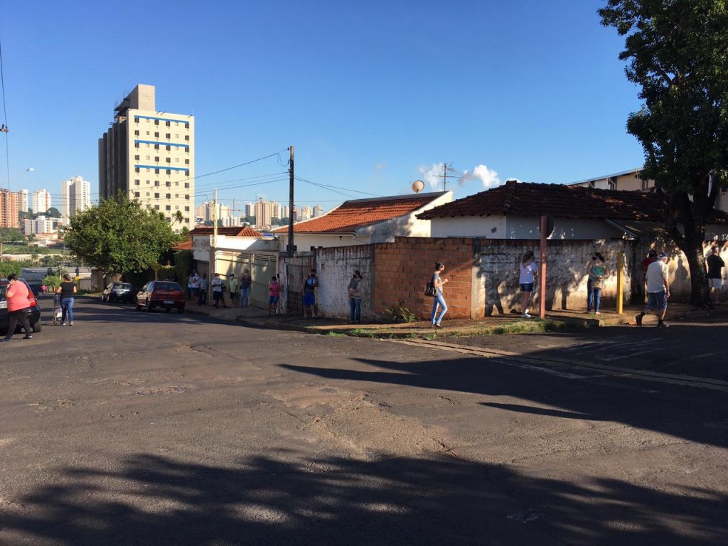Moradores de Araraquara (SP) relatam falta de comida, preços altos e miséria após início do lockdown